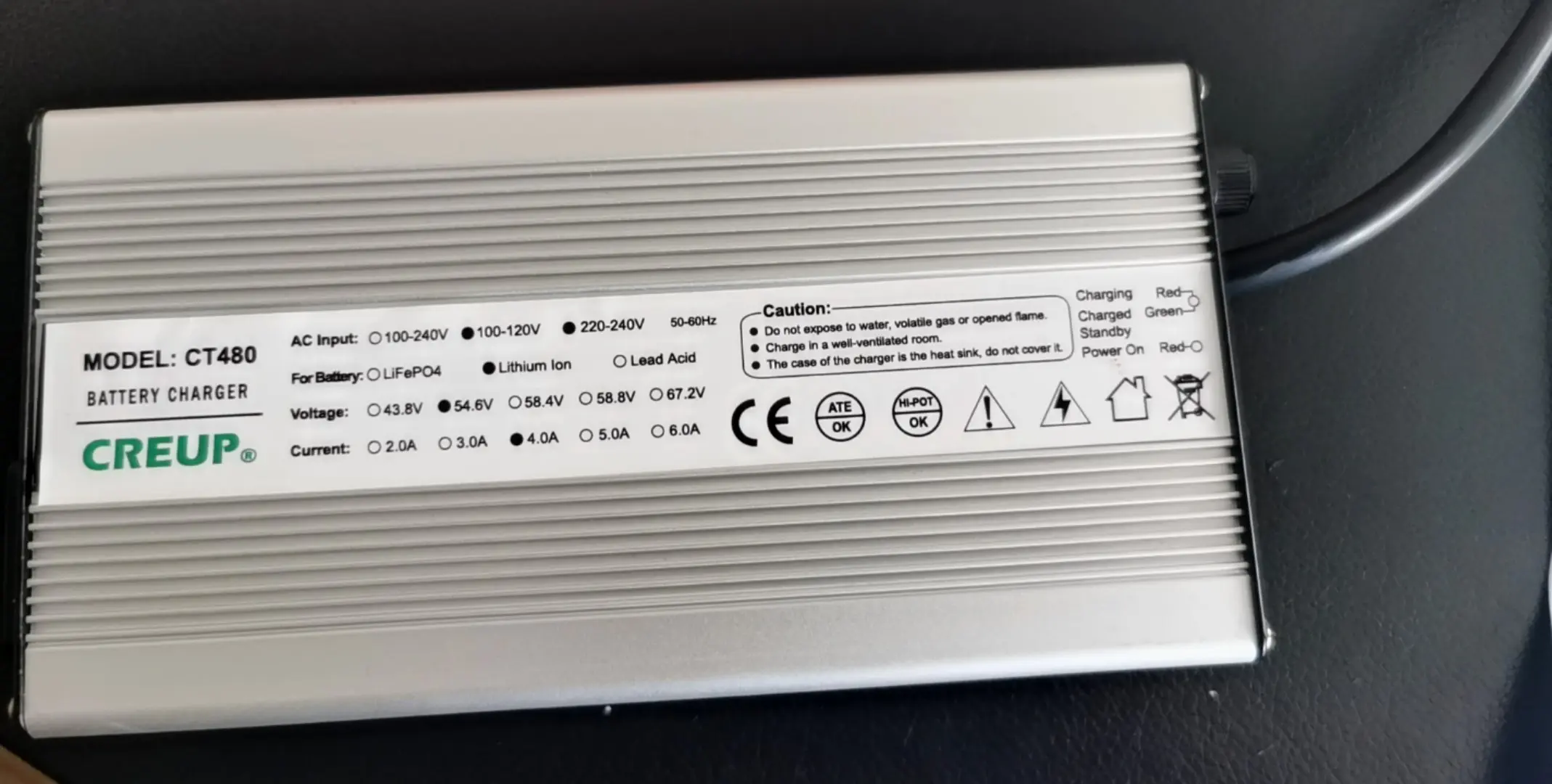 CREUP Battery Charger